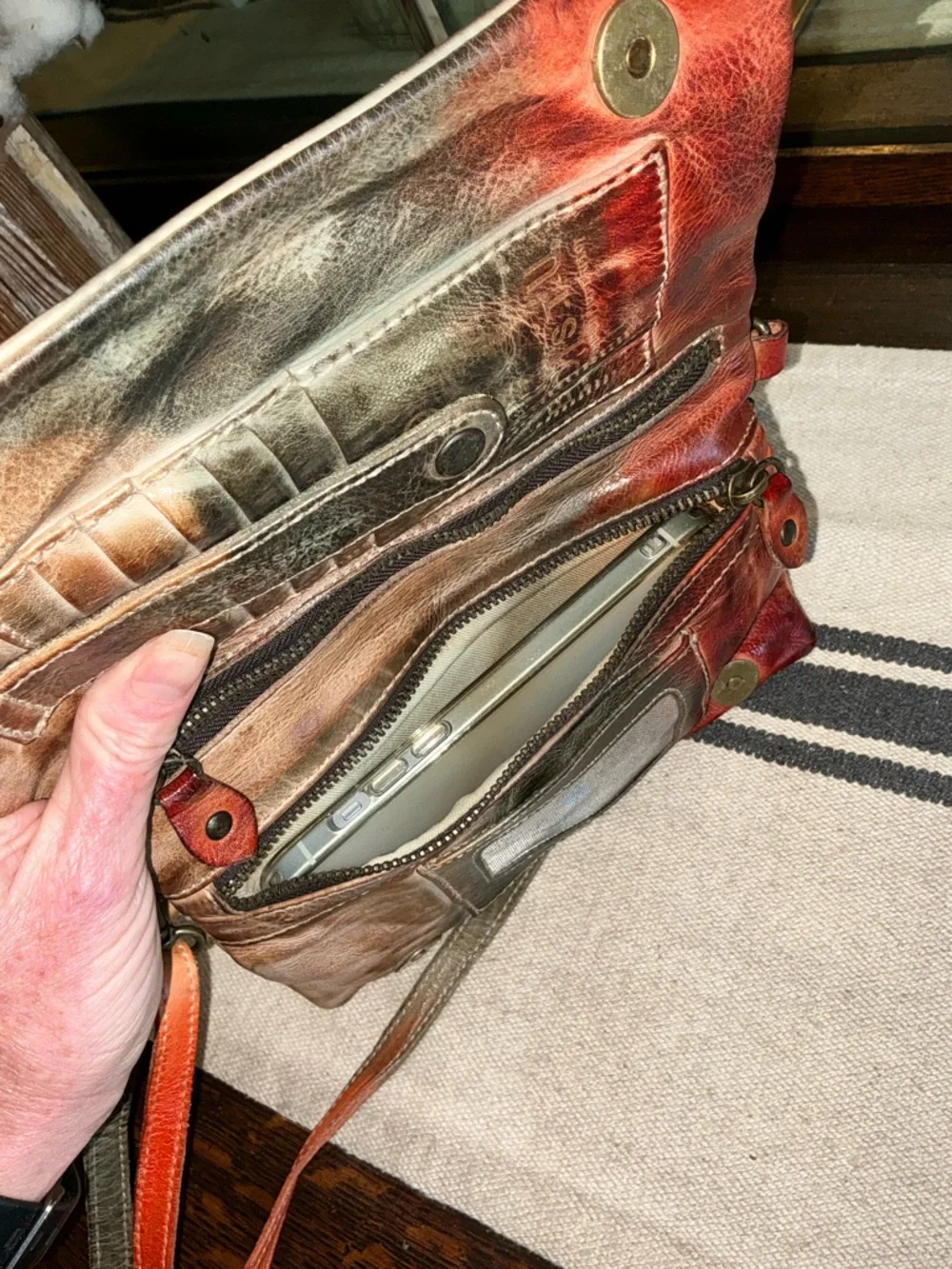 NWT Bed Stu Cadence Wallet Wristlet Crossbody Bag Cool Sangria MSRP $200 - Picture 10 of 13